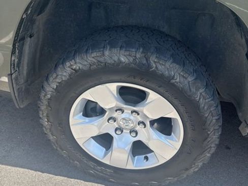 Used 2020 RAM 1500 Big Horn AWD/4WD image 18