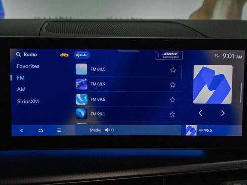 Used 2025 Hyundai Santa Fe Calligraphy FWD image 9
