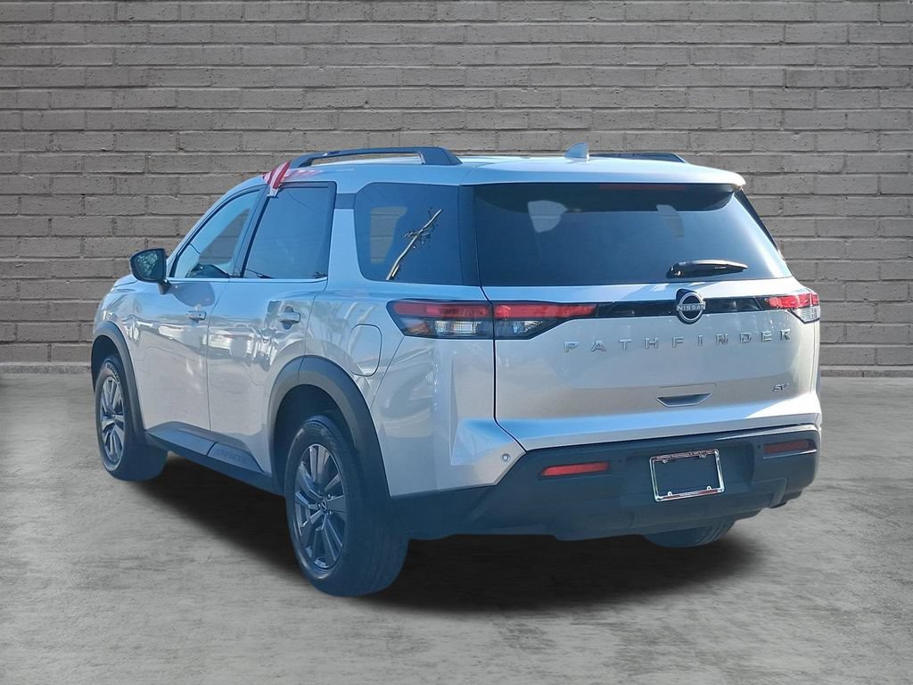 Certified 2024 Nissan Pathfinder SV FWD image 5