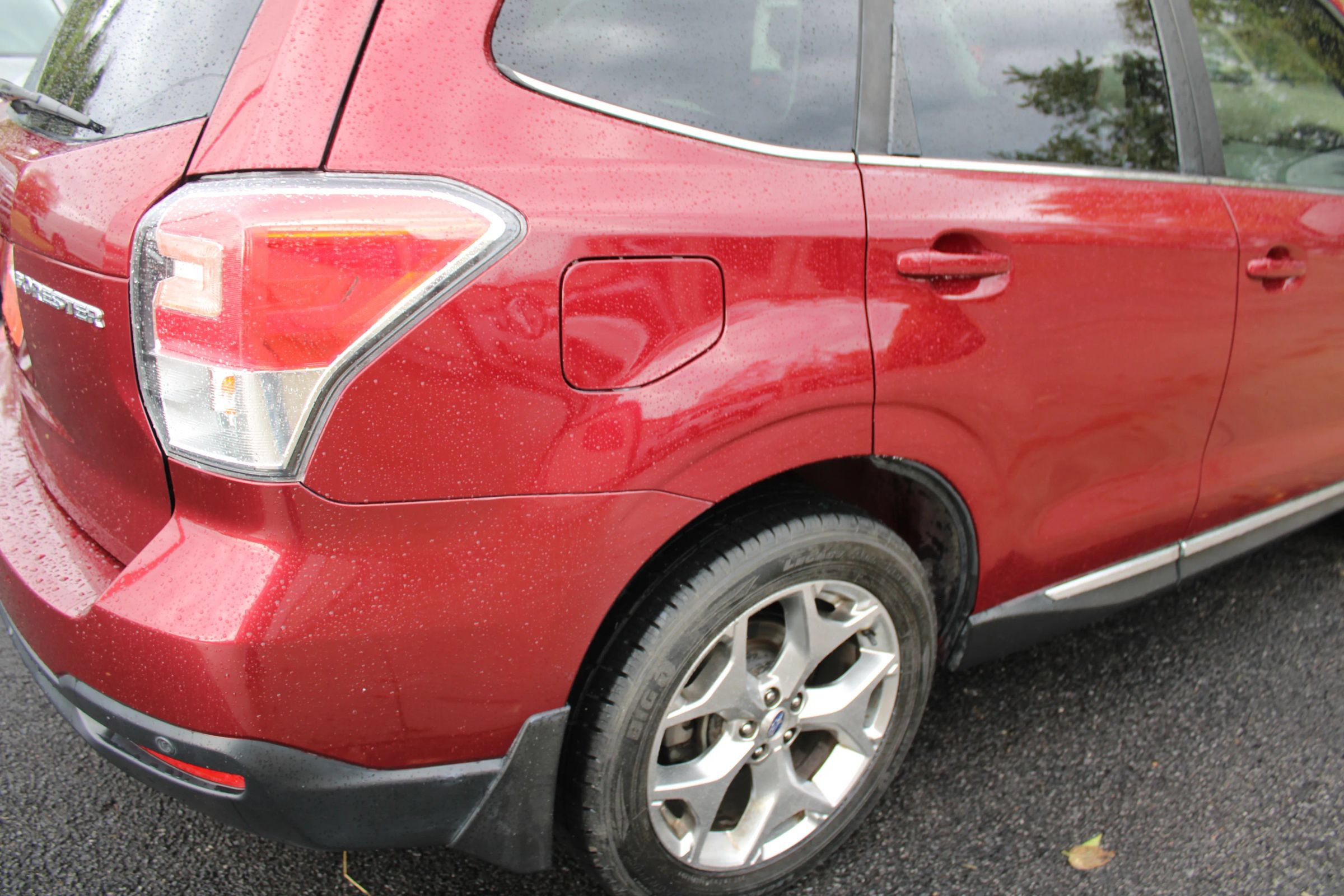 Used 2018 Subaru Forester 2.5i Touring AWD/4WD image 9