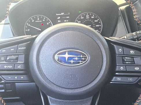 Used 2024 Subaru Crosstrek 2.5i Limited AWD/4WD image 17