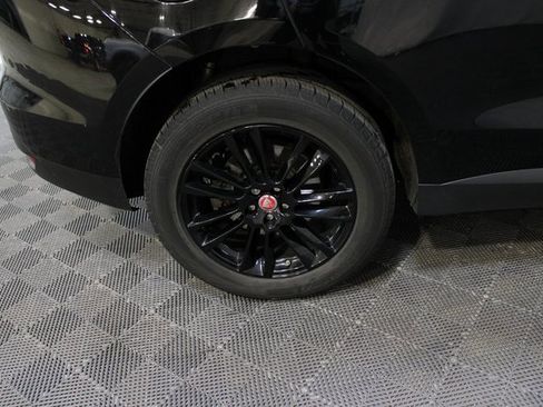 Used 2018 Jaguar F-PACE Prestige image 11