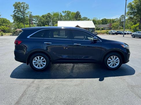 Used 2020 Kia Sorento LX FWD image 5