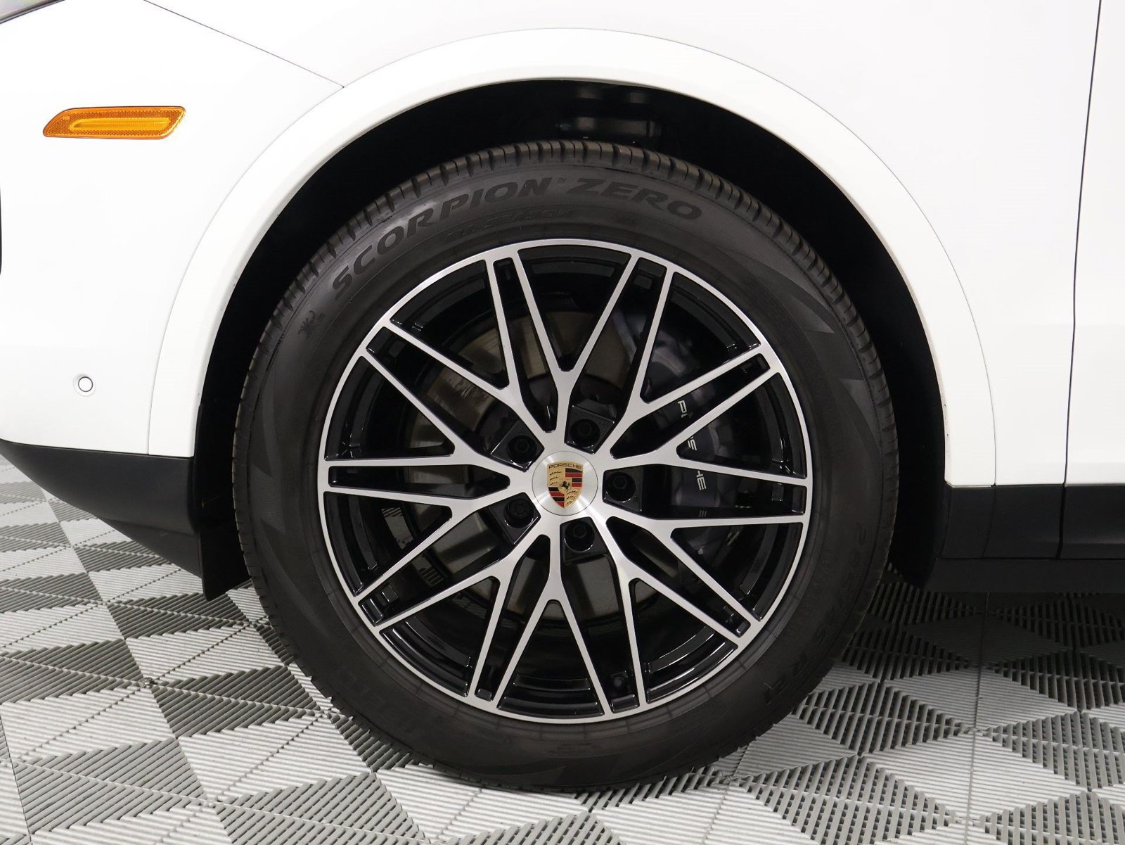 Certified 2026 Porsche Cayenne Coupe AWD/4WD image 29
