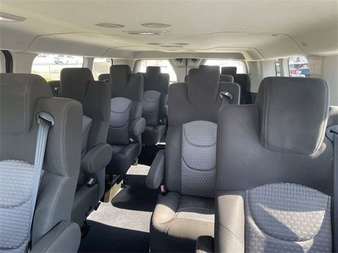 Used 2021 Ford Transit 350 XLT image 22