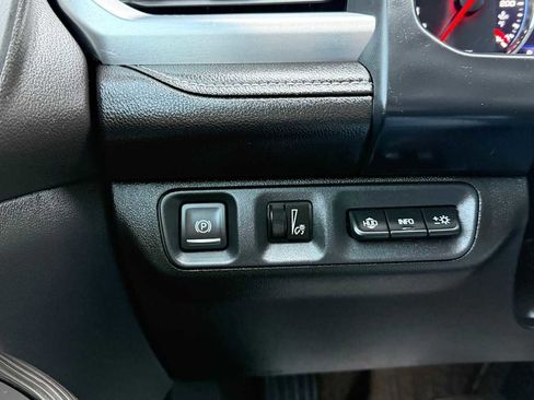 Used 2020 GMC Acadia SLT w/ Driver Alert Package II image 15