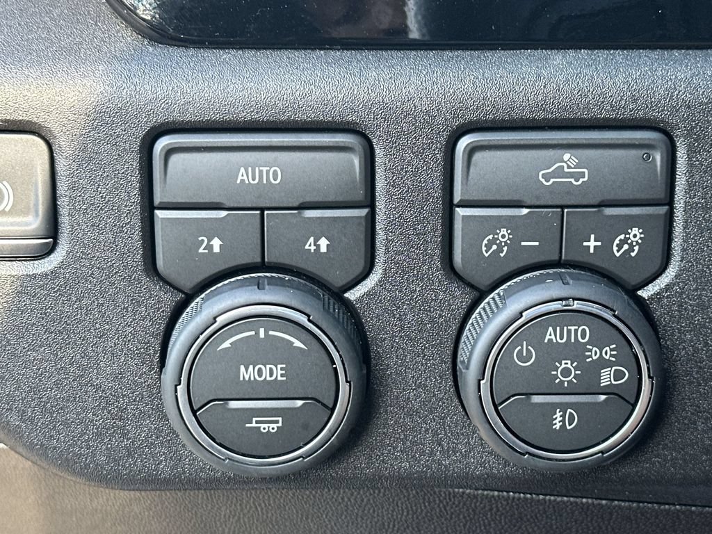 Used 2026 Chevrolet Silverado 1500 RST AWD/4WD image 29