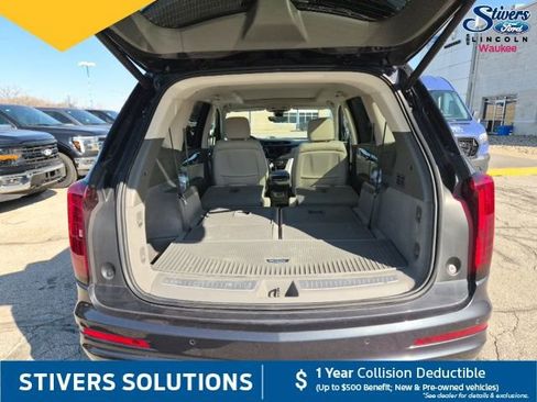 Used 2023 Cadillac XT6 Premium Luxury w/ Technology Package image 8