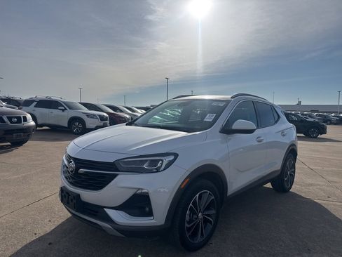 Used 2021 Buick Encore GX Essence image 7