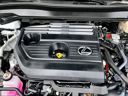 Used 2025 Lexus UX 300h FWD image 32