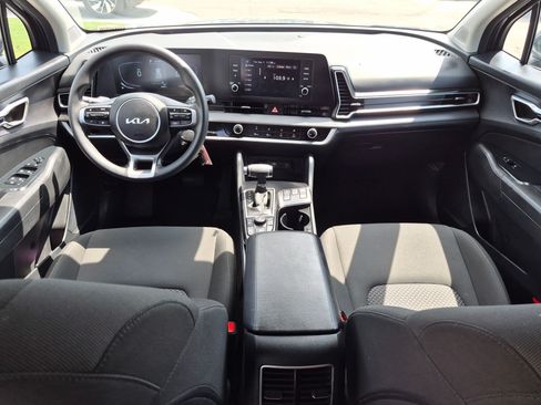 Used 2025 Kia Sportage LX AWD/4WD image 28
