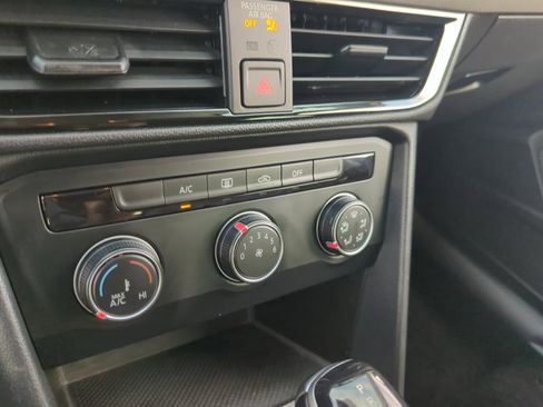 Certified 2022 Volkswagen Taos S image 12