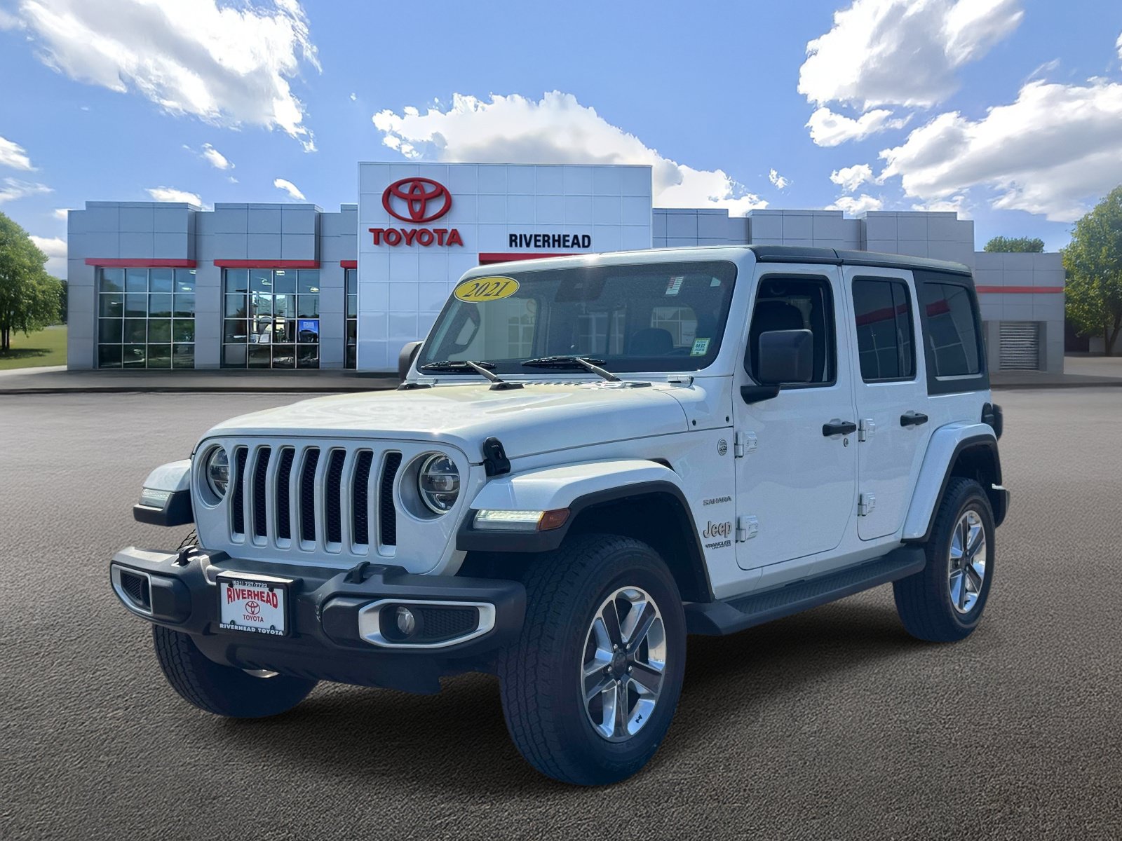 Used 2021 Jeep Wrangler Unlimited Sahara w/ Dual Top Group AWD/4WD image 1