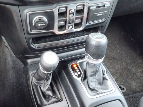 Used 2023 Jeep Wrangler Unlimited Sport AWD/4WD image 21