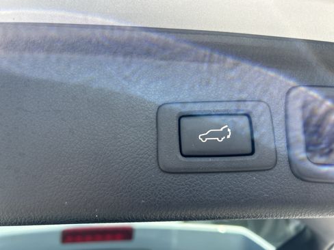 Used 2017 Subaru Forester 2.5i Touring AWD/4WD image 52