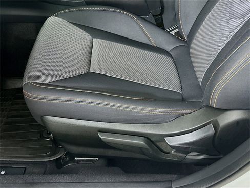 Used 2019 Subaru Crosstrek 2.0i Premium image 9