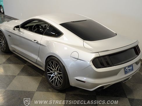 Used 2015 Ford Mustang GT RWD image 23