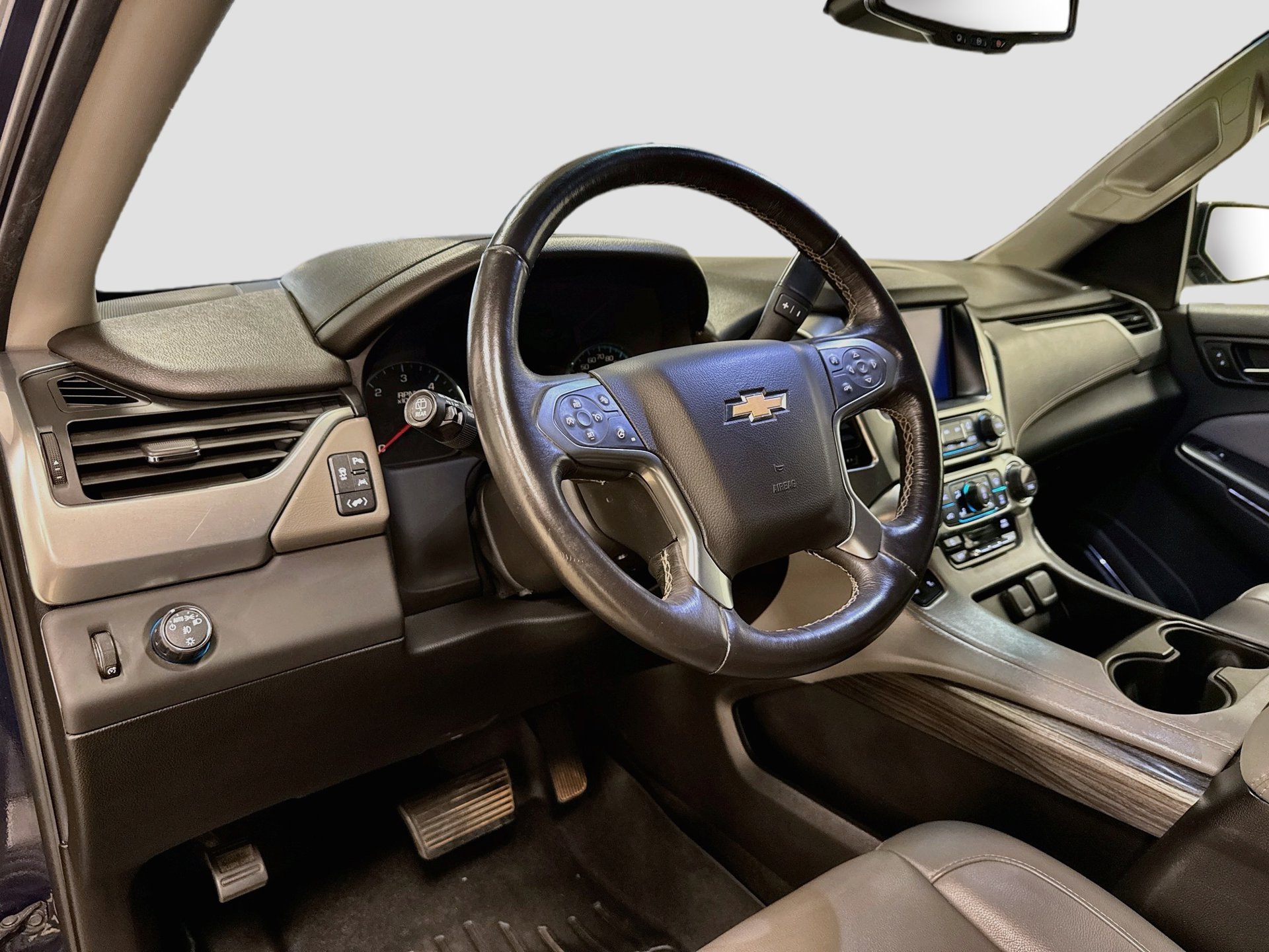 Used 2017 Chevrolet Tahoe LT w/ LT Signature Package RWD image 9