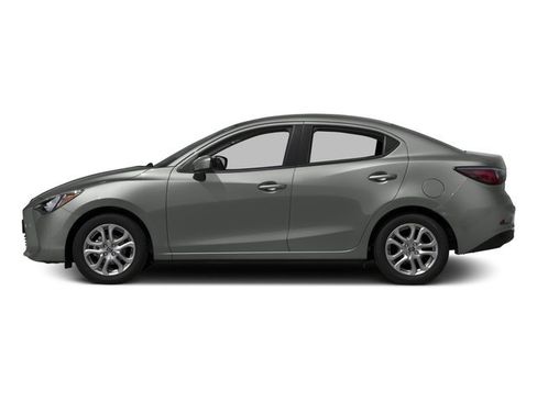 Used 2016 Scion iA FWD image 3