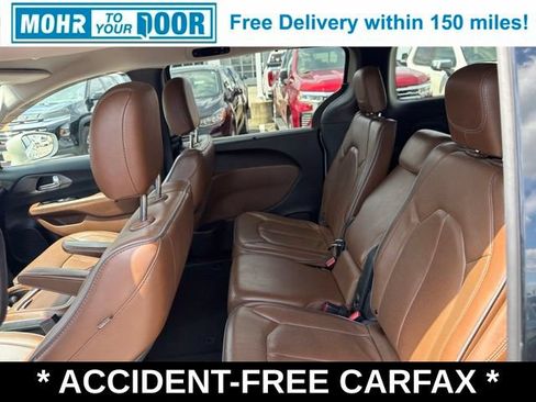 Used 2019 Chrysler Pacifica Limited w/ Advanced Safetytec Group FWD image 36