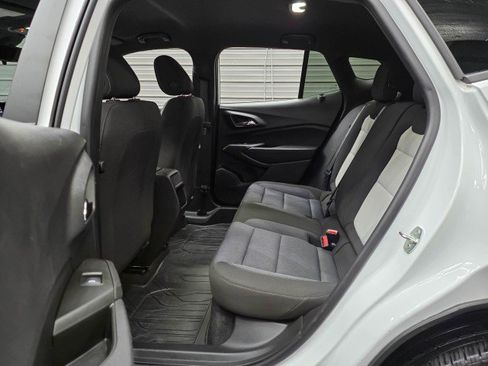 Used 2024 Chevrolet Trax RS w/ Driver Confidence Package FWD image 16