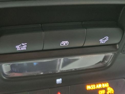 Used 2025 Chevrolet Blazer EV LT image 17