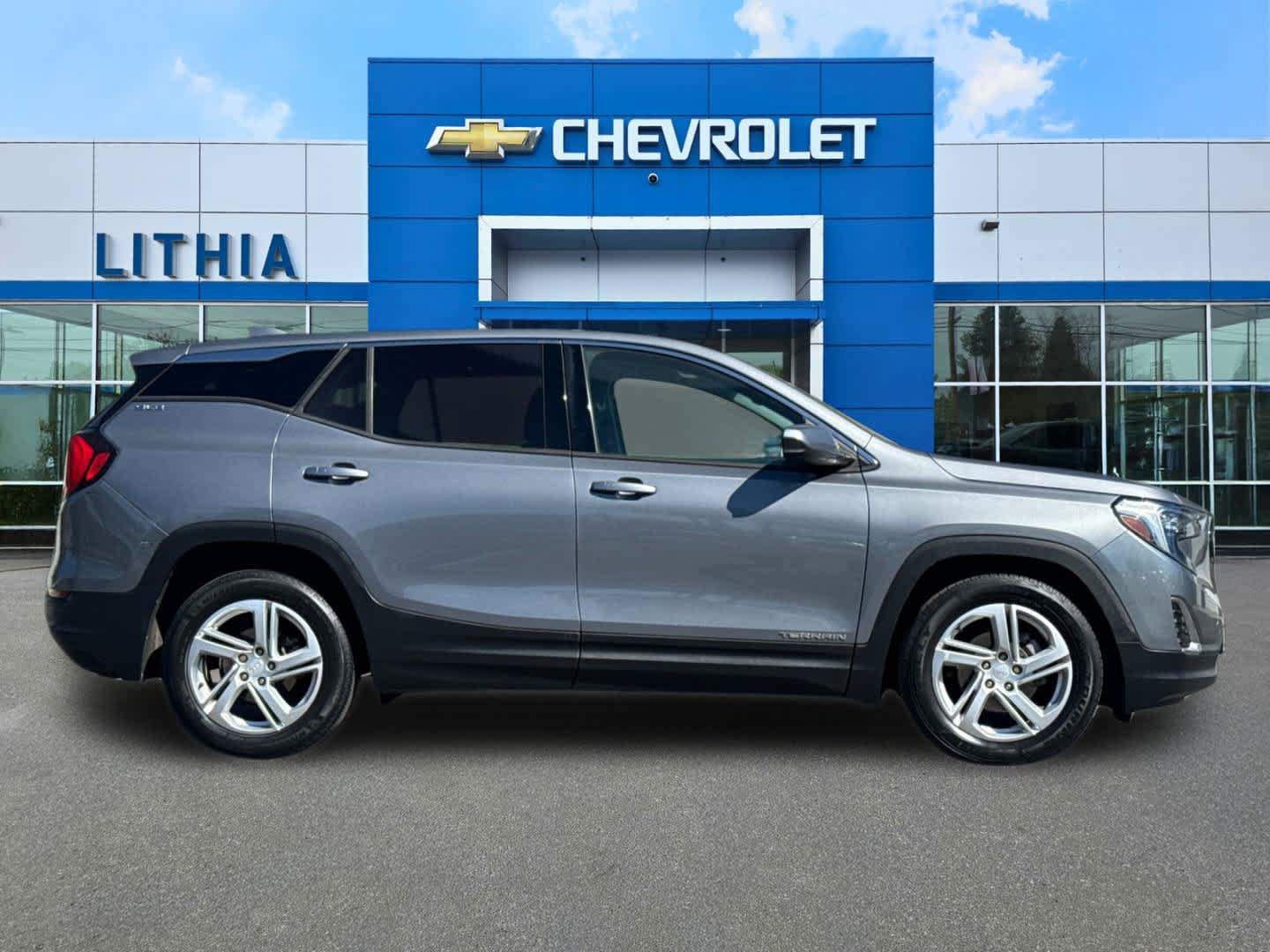 Used 2020 GMC Terrain SLE FWD image 8