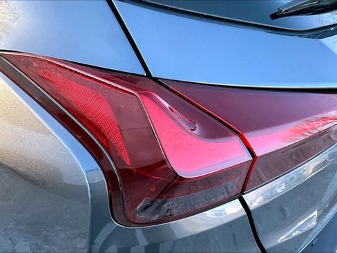 Used 2024 Lexus UX 250h F Sport image 27