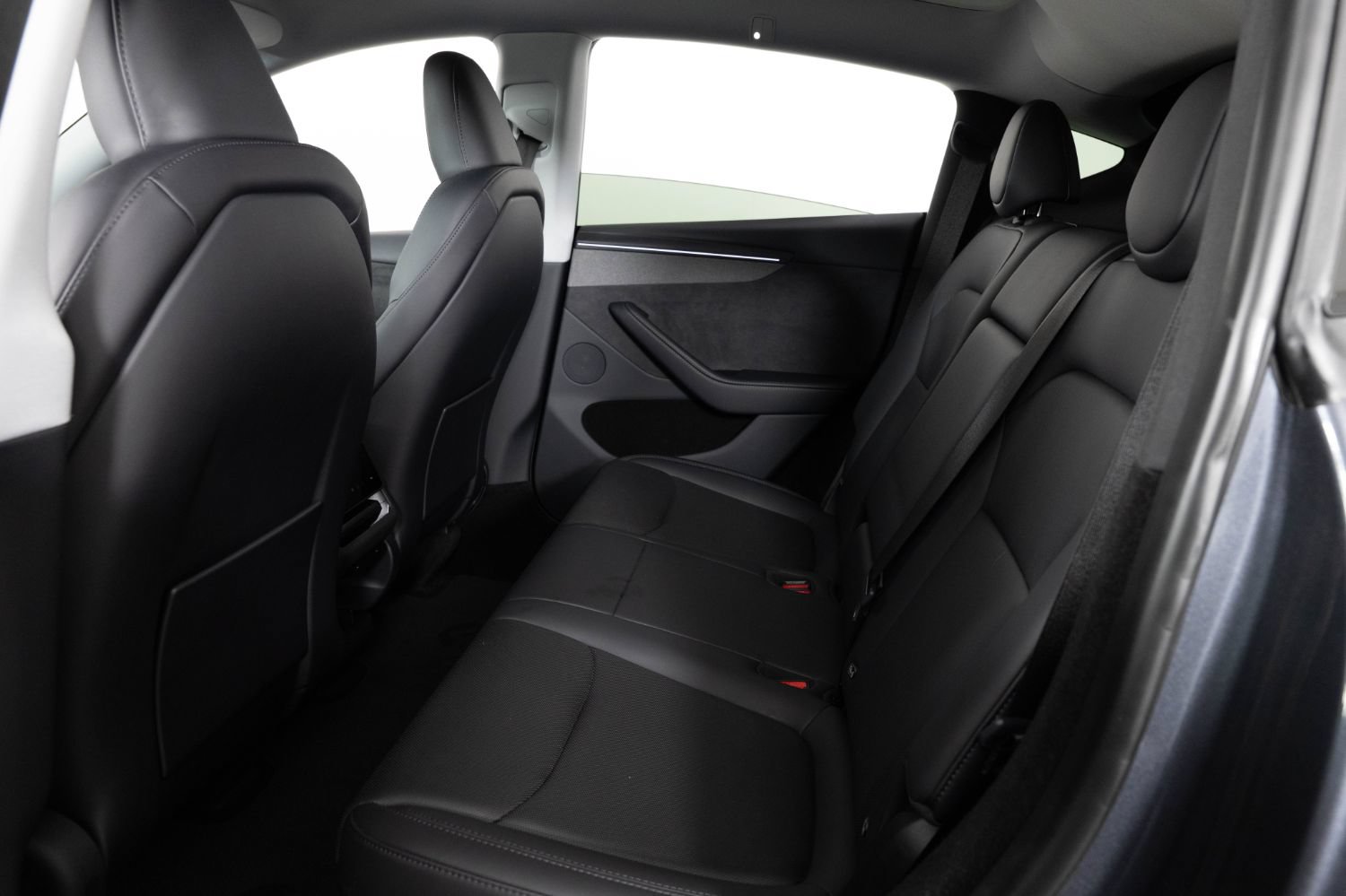 Used 2026 Tesla Model Y Long Range RWD image 17