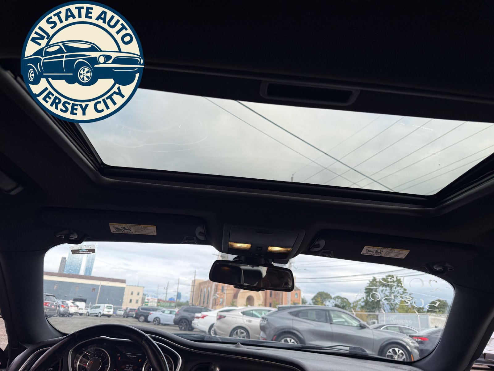 Used 2015 Dodge Challenger SXT Plus RWD image 7