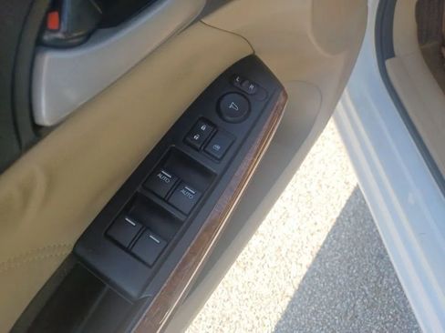 Used 2012 Honda Accord EX-L image 10