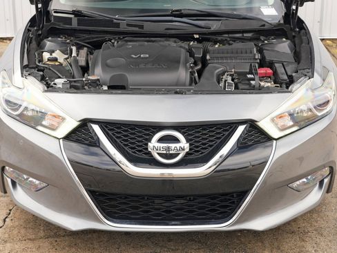 Used 2018 Nissan Maxima Platinum image 7