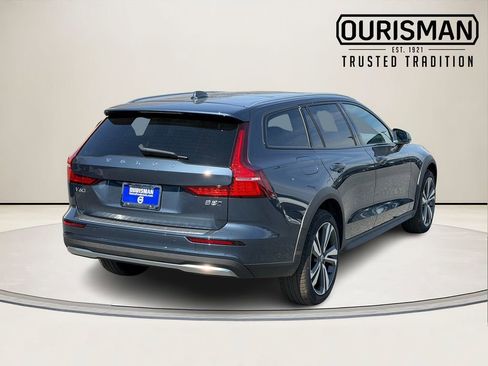New 2026 Volvo V60 B5 Cross Country Plus w/ Protection Package Premier AWD/4WD image 3
