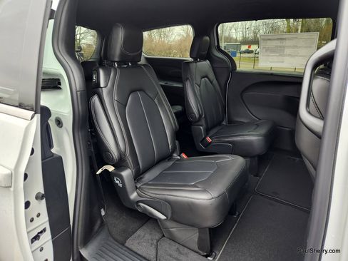 New 2026 Chrysler Voyager LX image 42