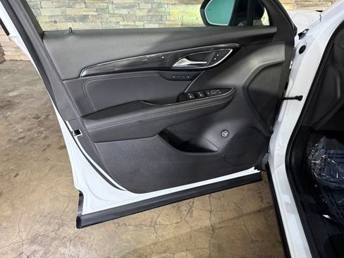 Used 2023 Buick Envision Essence w/ Sport Touring Package FWD image 11