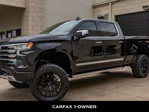 Used 2024 Chevrolet Silverado 1500 High Country w/ High Country Premium Package AWD/4WD image 5