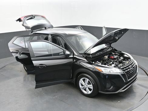 Certified 2025 Nissan Kicks Play S image 36