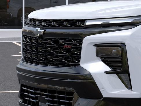 New 2026 Chevrolet Traverse RS w/ LPO, Floor Liner Package AWD/4WD image 13