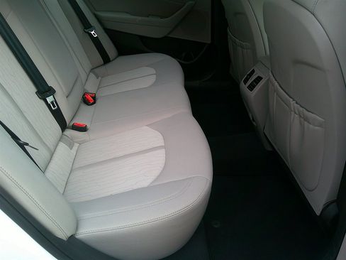 Used 2017 Hyundai Sonata Plug-IN Hybrid image 25