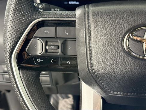 Used 2022 Toyota Tundra Platinum image 18