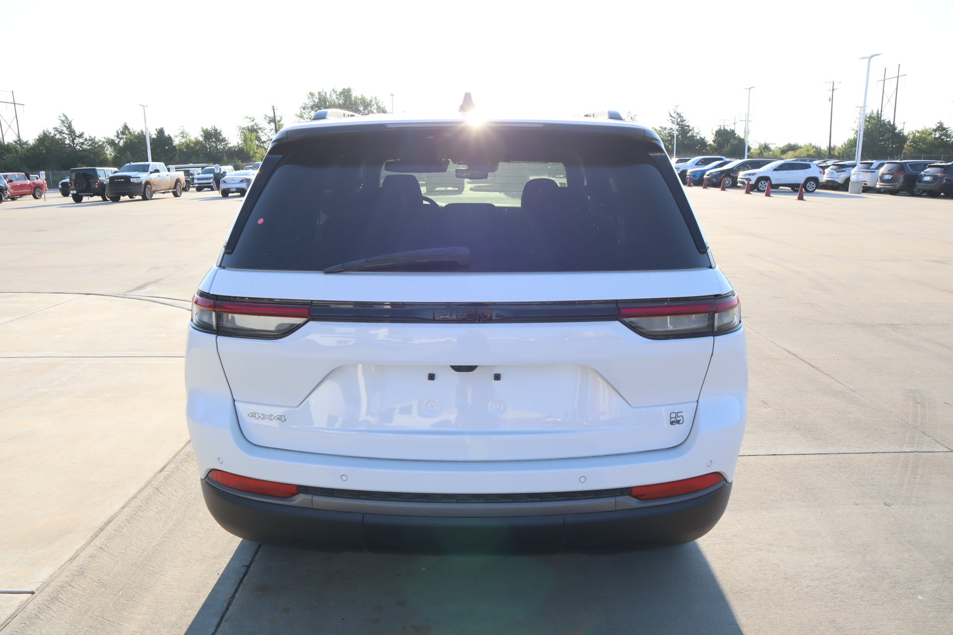 New 2026 Jeep Grand Cherokee Limited AWD/4WD image 23