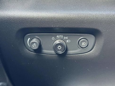 Used 2020 Chevrolet Traverse LT AWD/4WD image 32