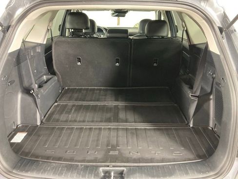 Used 2022 Kia Sorento S image 22