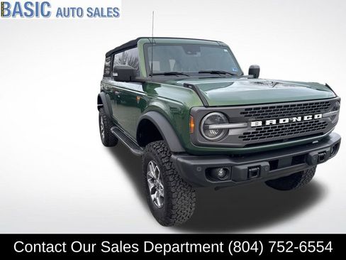 Used 2022 Ford Bronco Badlands image 3