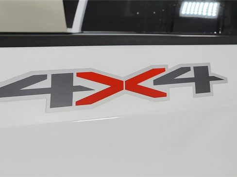 Used 2024 Chevrolet Silverado 1500 LT image 19