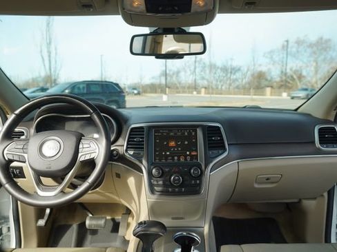 Used 2015 Jeep Grand Cherokee Overland w/ Trailer Tow Group IV image 27