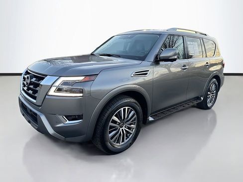 Used 2024 Nissan Armada SL w/ Captain's Chairs Package image 3