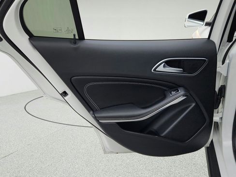 Used 2020 Mercedes-Benz GLA 250 image 24