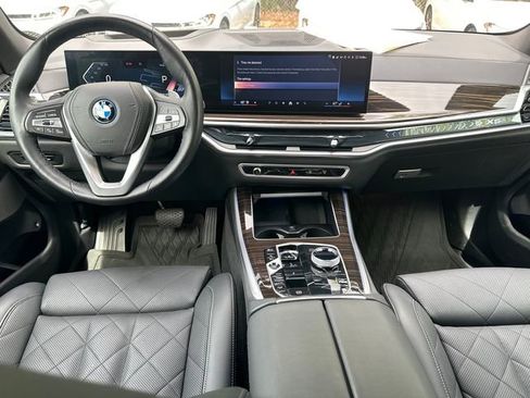 Used 2025 BMW X5 xDrive50e w/ Executive Package AWD/4WD image 15