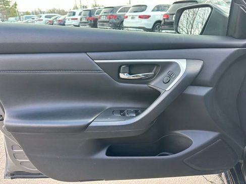 Used 2018 Nissan Altima 2.5 SR w/ SR Special Edition image 8